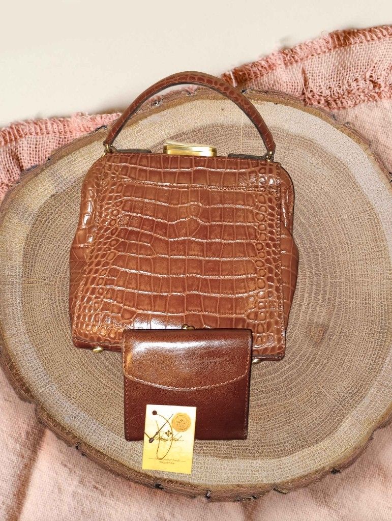 PATRICIA NASH Purse & Wallet