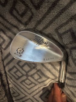 Golf wedge