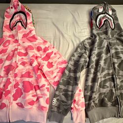 hoodies sizes medium black and pink