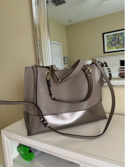 Travel bug beige with gold  details