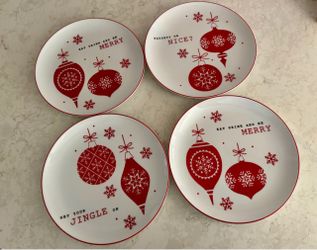 The Cellar Macy’s Christmas Holiday Plates Set of 4 Red White Ornament Design