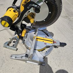Dewalt dcs716 Xps 12" Dual Bevel Miter Saw