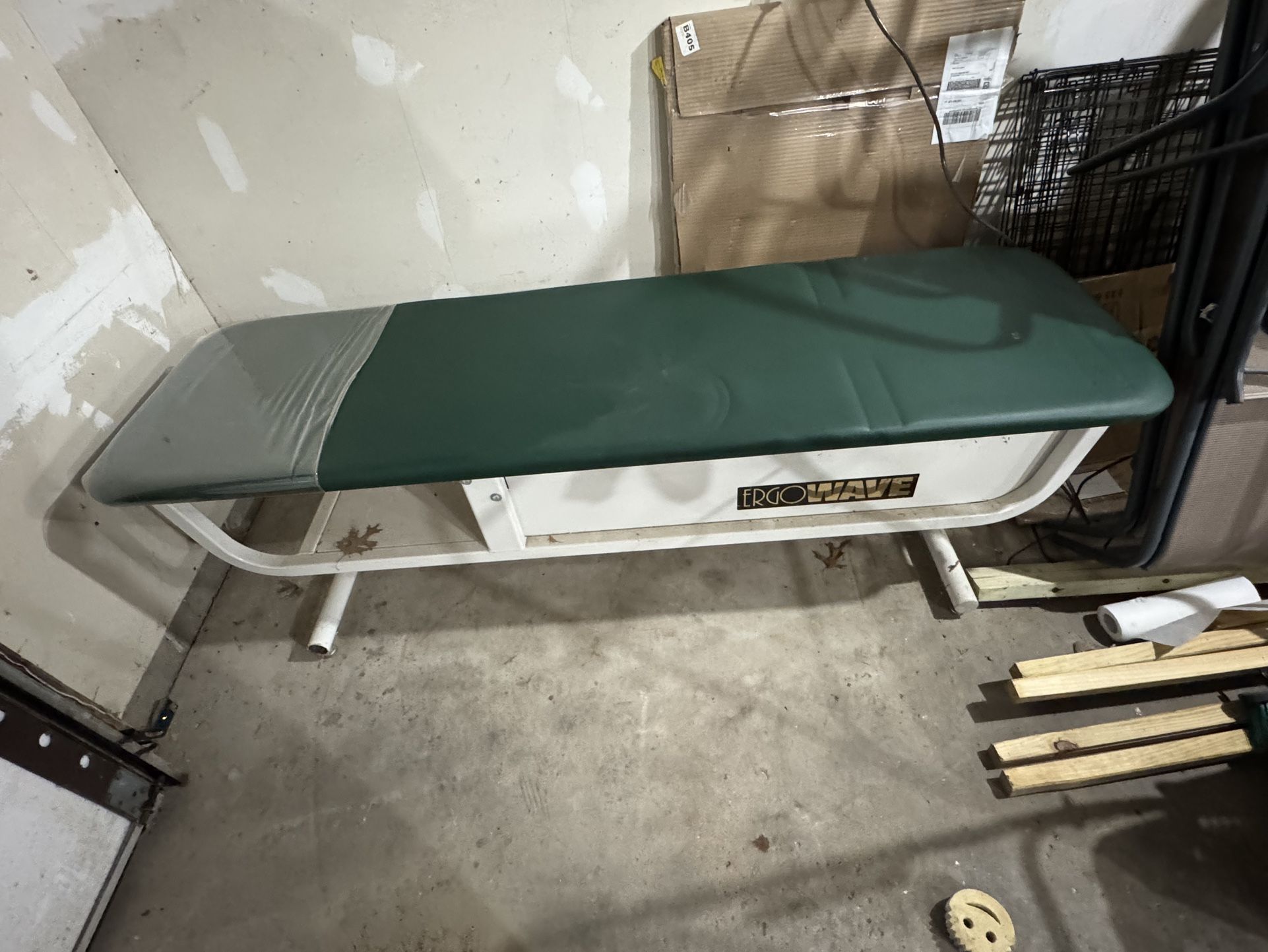 Ergo Wave Chiropractor massage table