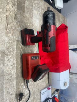 Snap-on 18V Impact Wrench + 2 Batteries + Charger