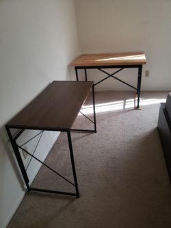 2 desk tables