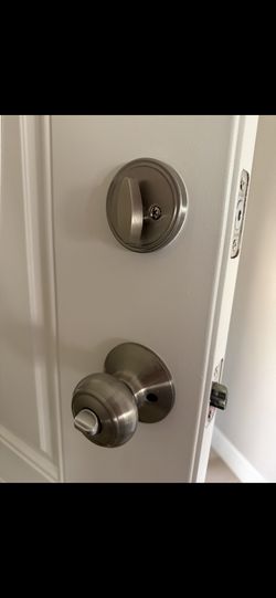 Door Knobs & Dead Bots