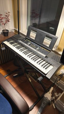 Yamaha PSR E243