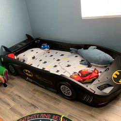 Batman Plastic twin size bed frame 