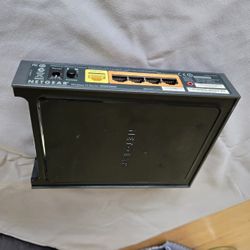 Netgear WNR2000 — Wireless N Router - Including a FREE 10 ft Ethernet Cable ! 