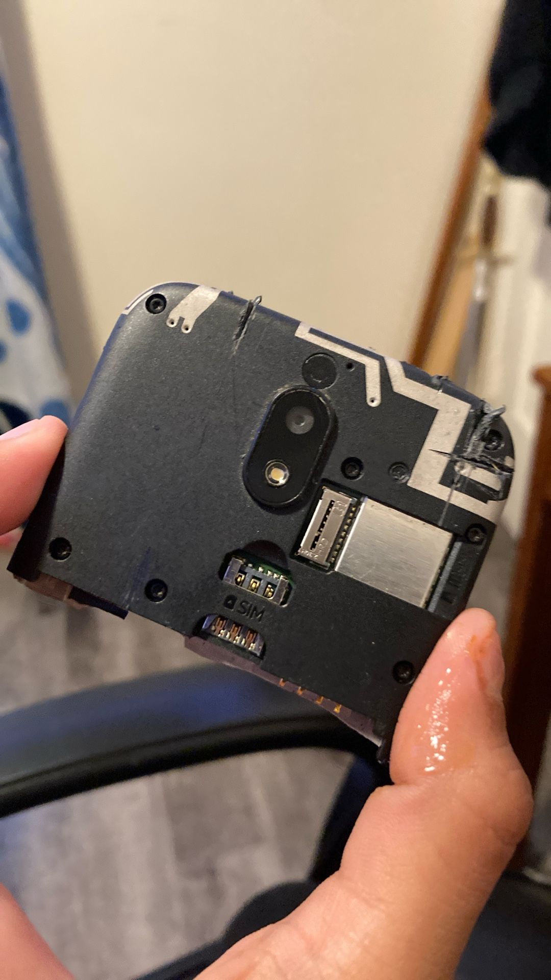 Piece of phone with camera cameras, and Face ID intact