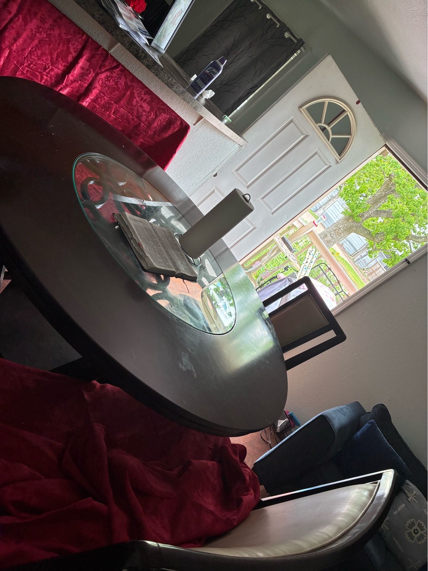 Dinning table/kitchen table
