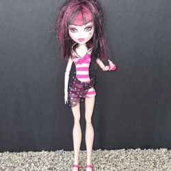 Monster High Draculaura Skull Shores Doll Mattel