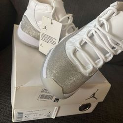 Jordan 11 Vast grey