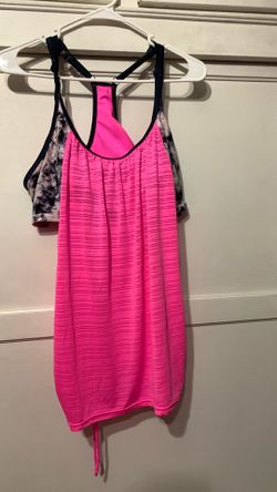 Woman’s top. Size XXL Both pc are attached.