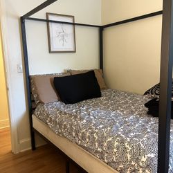 FULL SIZE MATTRESS/BOX SPRING/METAL CANOPY BED FRAME FOR SALE (150$ FOR ALL 3 TOGETHER) 