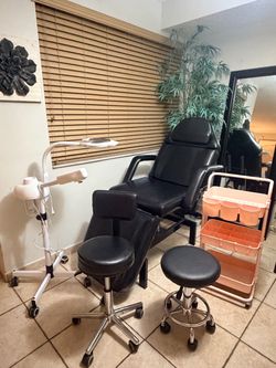 Esthetician Facial Bed Station Setup