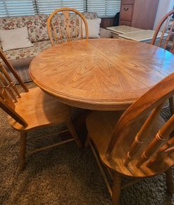 Round Oak Dining Table with 4 Chairs