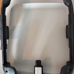 Nuna Carseat Adapted For Uppa baby Stroller