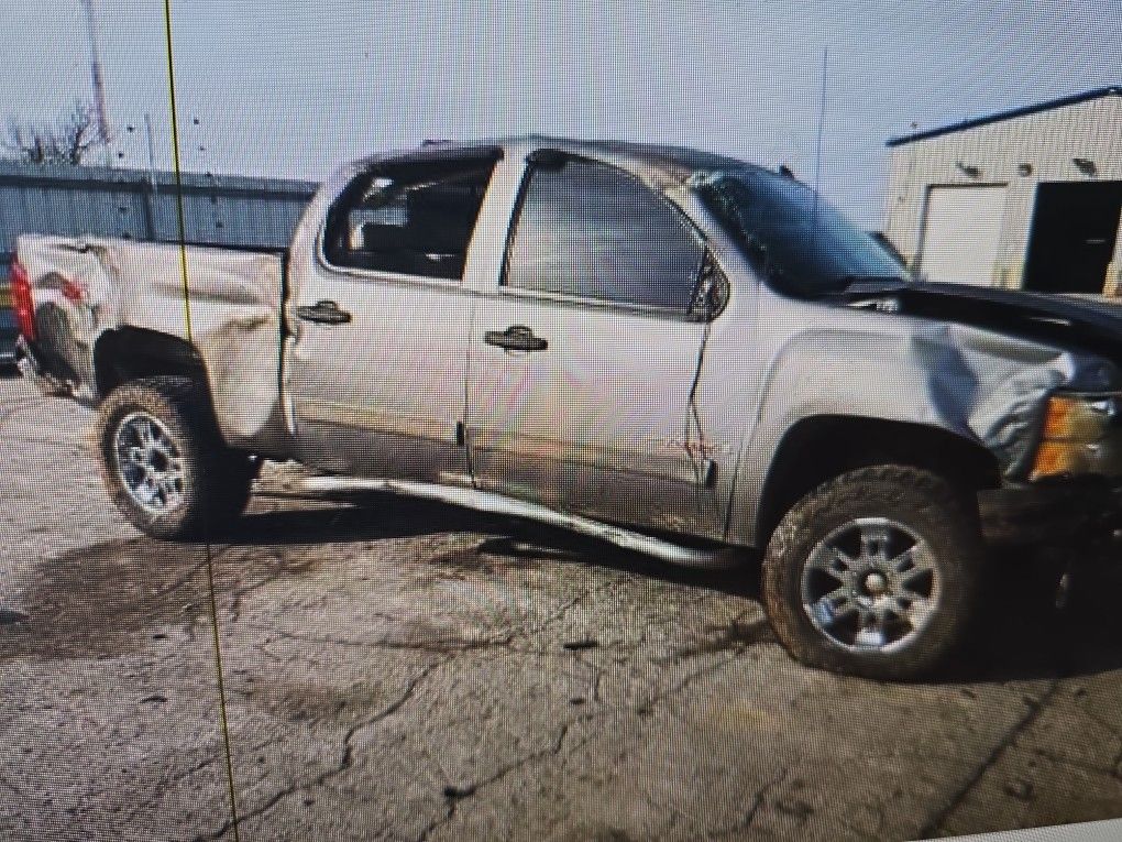 FOR PARTS A 2007 CHEVY SILVERADO 6.0 ENGINE 4X4 4L70 TRANS