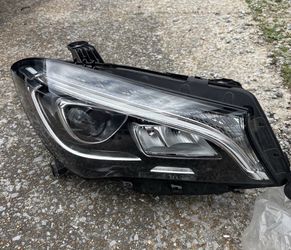 2017-2019 CLA250 CLA45 Mercedes-Benz Headlights