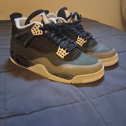 Air Jordan 4  barely worn