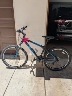 Trek Bike hard tail size small