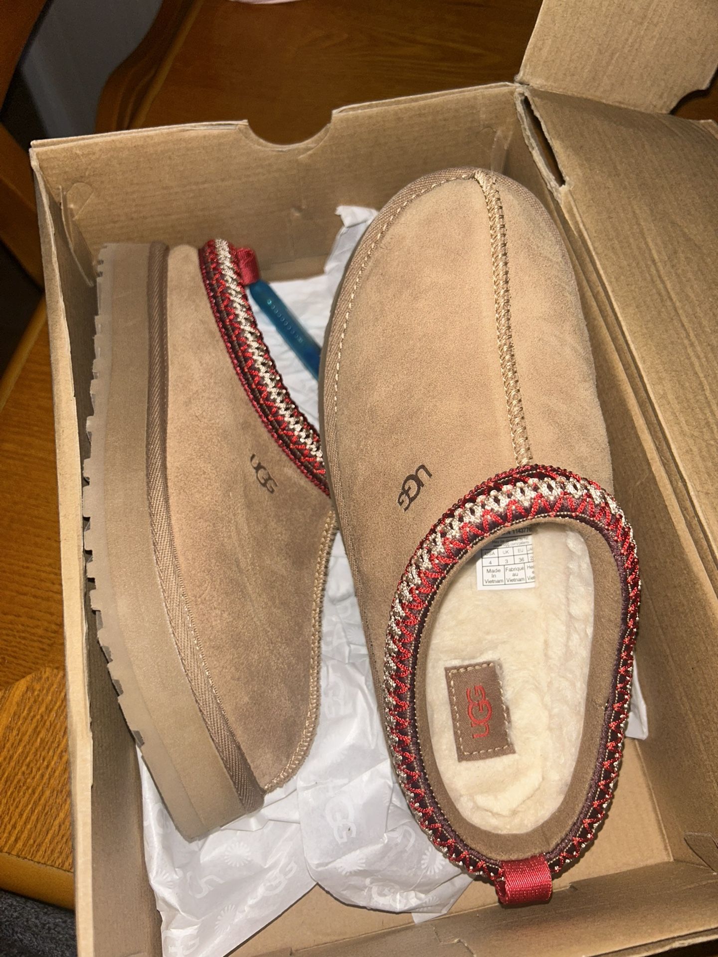 Tasman UGG
