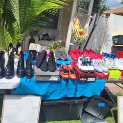 Clothes/shoes/pool float