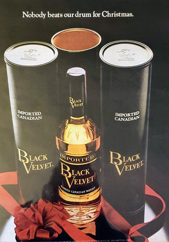 Black Velvet Imported 1970 Canadian Whiskey Drum Christmas Liquor Vintage Ad