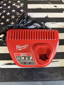 Milwaukee M12 Battery Charger