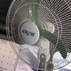 Wall Mount Fan (“16”in)