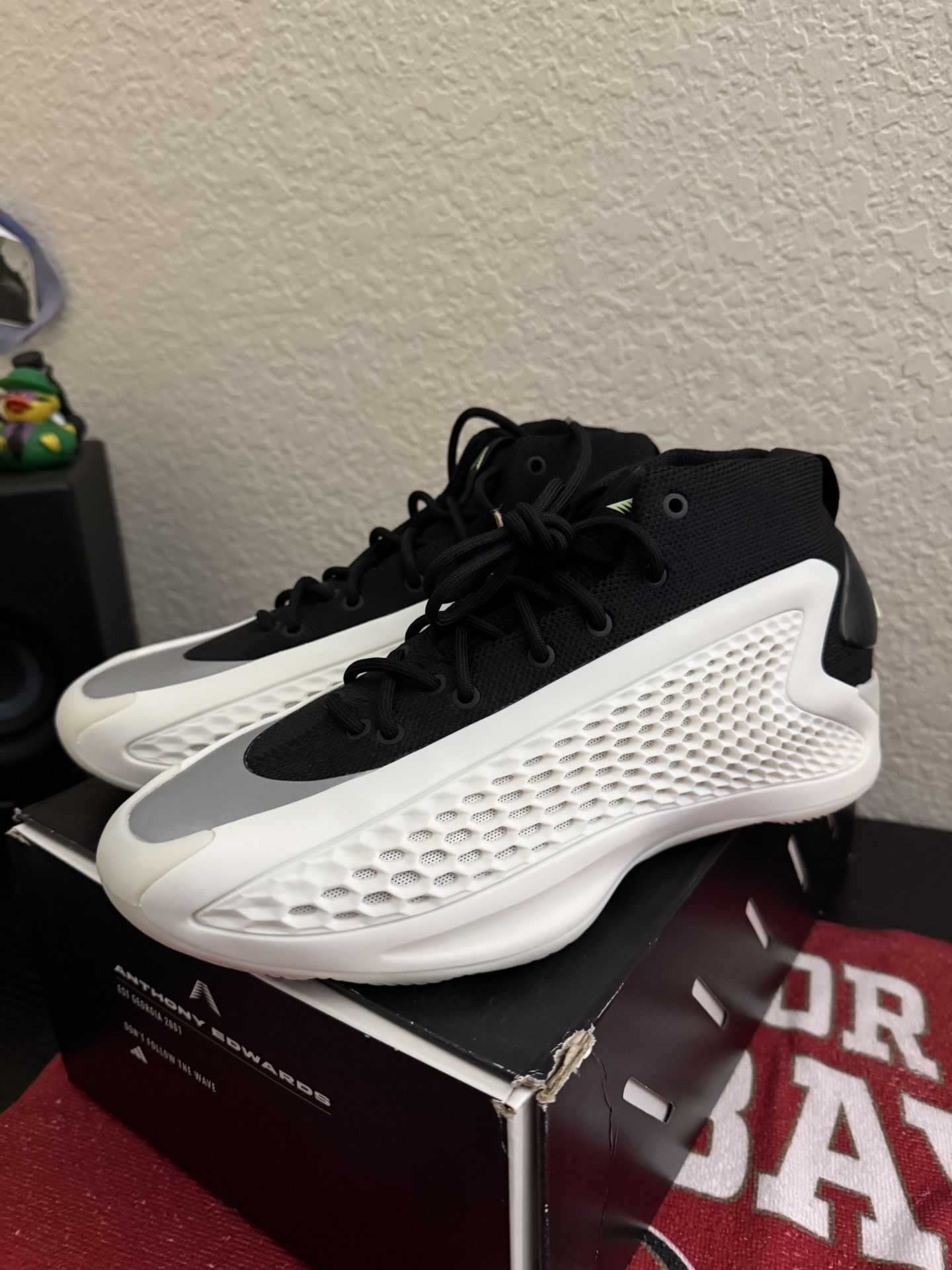 Brand New Anthony Edwards 1