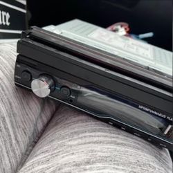 Radio With Screen 