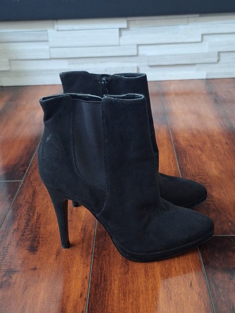 Nine West Suede Ankle Boots Size 7