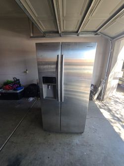 Samsung Stainless Steel Refrigerator
