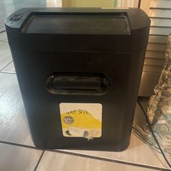 Paper Shredder 