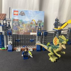 LEGO Jurassic World # 75931 “Dilophosaurus Outpost Attack” 2018 Retired Set (100% Complete w/ Instructions) Rare Collectors Item!