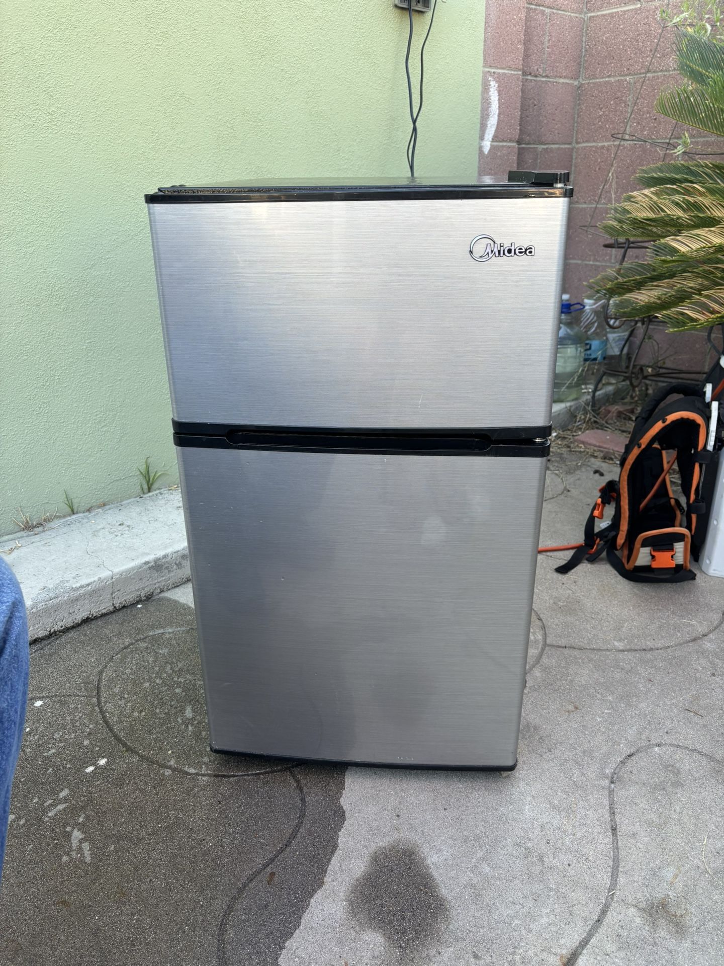 Midea Mini Fridge Refrigerator