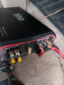 Amplificador boss 2 canales de 1000 watts