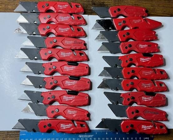 Milwaukee Box Cutters Knives - Utility Knife - $10