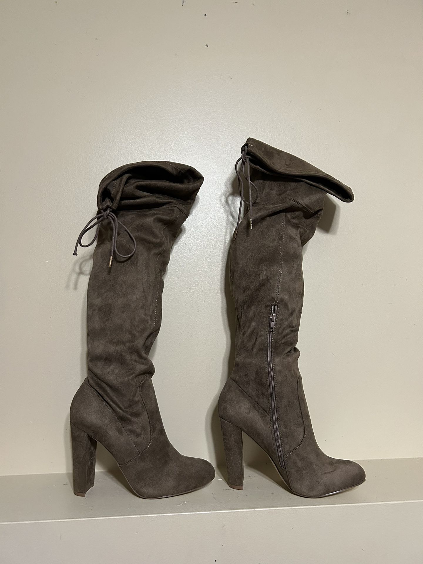 Women’s Thigh High Boots Size 10