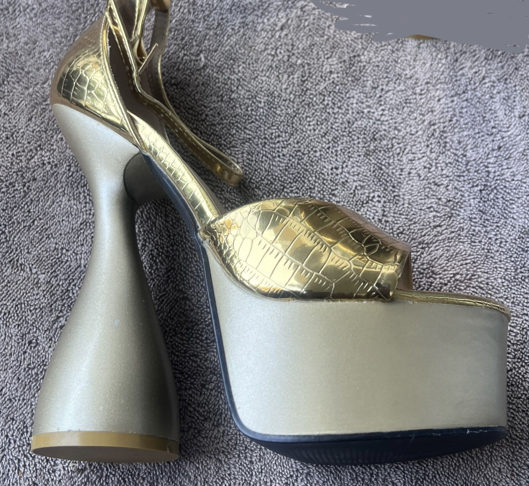 EGO platform groovy heels size 8