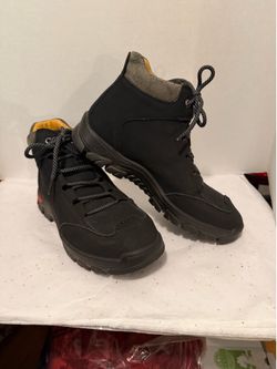 Men’s Black Workboots Size 9