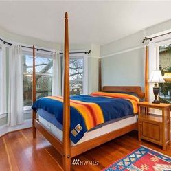 Ethan Allen Shaker Style Pencil Post Bed Queen Size