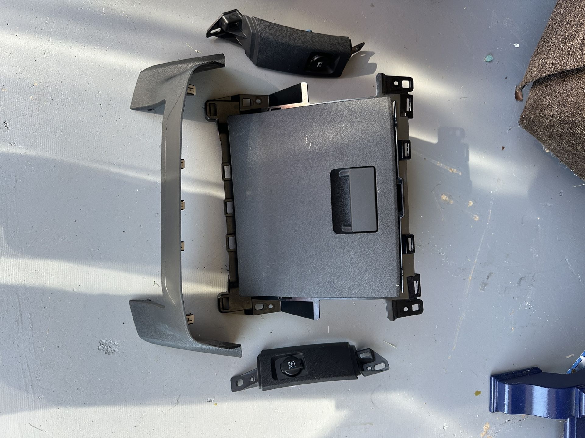 Ram Cup Holder Assy