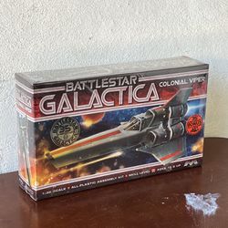 2013 Moebius Models 35th Anniversary BattleStar Galactica Colonial Viper 1:32 Scale Model - Bonus Ralph McQuarre Art Print  Part Number 940