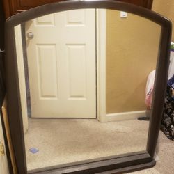 Mirror (large dresser) 
