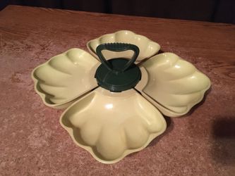 Vintage lazy Susan two-tone Green five pieces plastic seashell