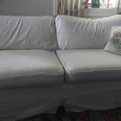 Quatrine Sofa