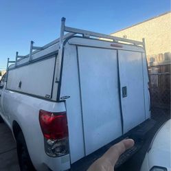Camper Con Caja De Herramienta 
